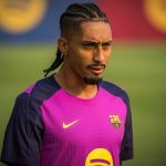 رافينيا دياز لاعب برشلونة الإسباني خلال المران